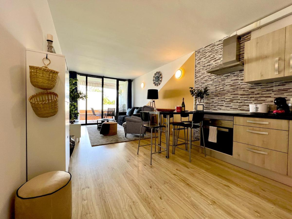 Stunning Lovely Flat With Pool And Strong Wi-Fi, 31 Arona  Eksteriør billede